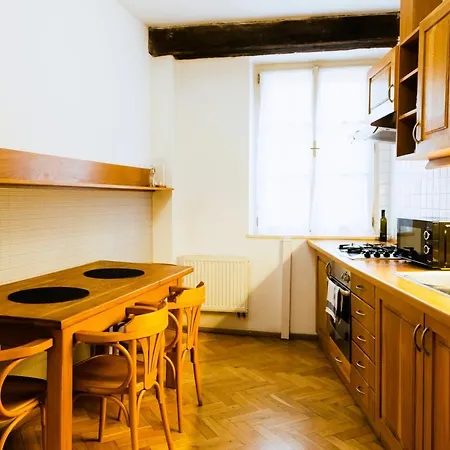 Fantom Aparthotel 4*